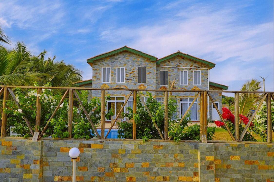 Ocean Green Beach Resort Prampram エクステリア 写真