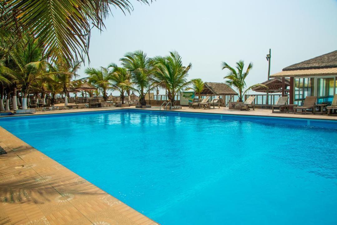 Ocean Green Beach Resort Prampram エクステリア 写真