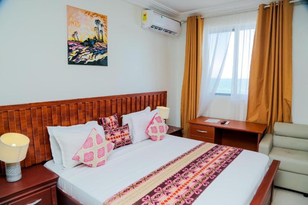 Ocean Green Beach Resort Prampram エクステリア 写真